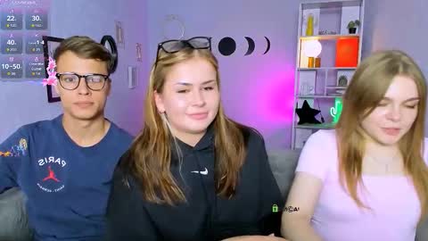 Snapshot of ash_raven_ chatting on September 19, 8:01 pm ash_raven_ online show from September 19, 8:01 pm