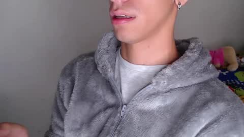 Snapshot of ash_v1 chatting on February 11, 3:40 pm Ash online show from February 11, 3:40 pm