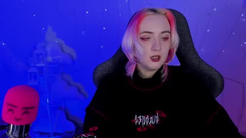 AshleyAshe  online show from February 15, 5:17 pm