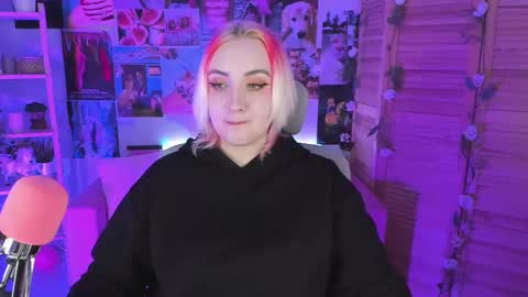 AshleyAshe  online show from February 13, 5:44 pm