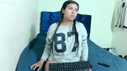 ashleey_palmer online show from March 21, 12:16 am