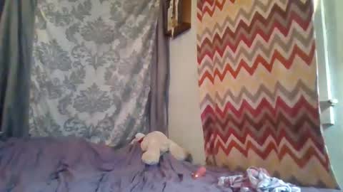 Snapshot of ashley16chris chatting on February 25, 8:00 pm black-widow99 online show from February 25, 8:00 pm