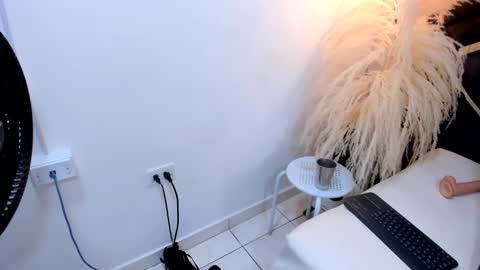 ashley_7777 online show from March 2, 8:50 pm