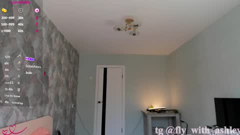 ashley_fly online show from March 29, 8:38 am