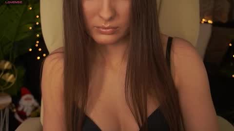 ashleybaee online show from January 15, 1:53 pm