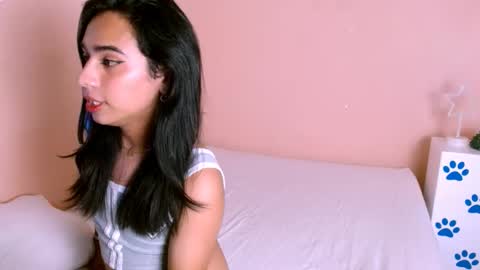 Snapshot of ashleypetite_ chatting on September 10, 7:37 pm Ashley online show from September 10, 7:37 pm