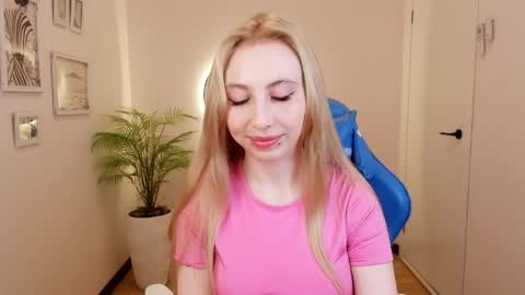 Victoria  online show from May 11, 2:40 am