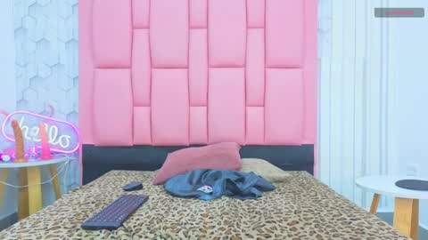 ashlleyray online show from March 16, 8:35 pm