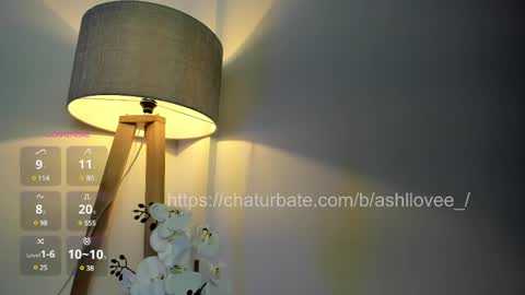 Snapshot of ashllovee_ chatting on February 18, 2:38 am ashllovee online show from February 18, 2:38 am