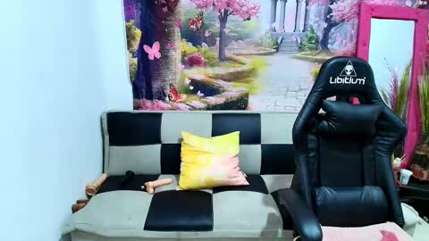 Snapshot of ashly_sexylatina18 chatting on February 25, 9:58 pm ashly online show from February 25, 9:58 pm