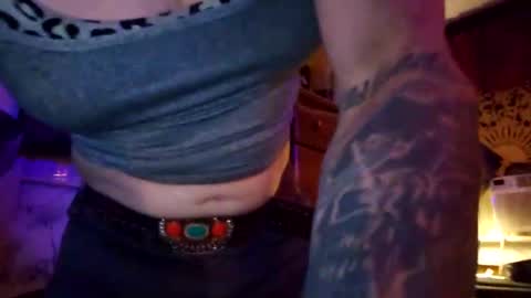 Snapshot of ashybabyinthadonk chatting on September 15, 8:27 am ashybabyinthadonk online show from September 15, 8:27 am