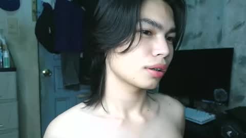 asian_babyboi online show from October 2, 12:59 pm