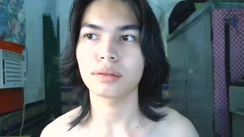asian_babyboi online show from December 14, 8:04 pm
