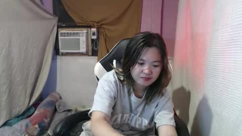 Snapshot of asian_honey69 chatting on October 7, 3:02 am bb girl online show from October 7, 3:02 am