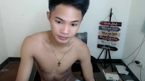 asian_lover05 online show from December 21, 8:37 pm