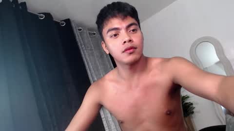 Snapshot of asianboyhunt chatting on October 12, 3:37 pm Fev online show from October 12, 3:37 pm