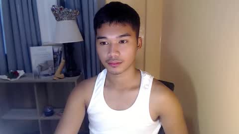 Snapshot of asianhunk_jamesx chatting on October 9, 7:14 am asianhunk_jamesx online show from October 9, 7:14 am