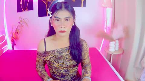 asianloreen24 online show from November 23, 2:26 pm