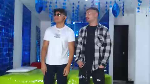 THOMAS AND DAMIAND online show from February 22, 12:16 am