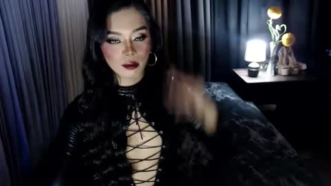 Margaux Miller online show from October 5, 4:36 pm