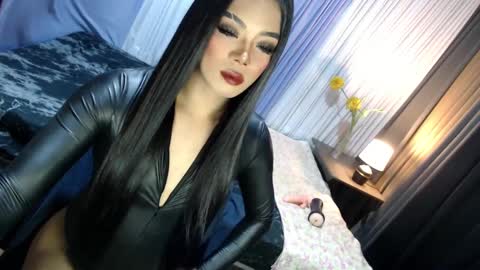 Margaux Miller online show from March 11, 6:19 pm