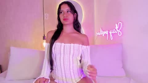 Snapshot of asshley_vegaa chatting on October 14, 9:40 pm ashley online show from October 14, 9:40 pm
