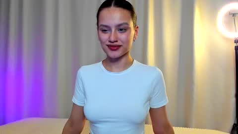 Camilla 3 online show from November 17, 8:44 pm