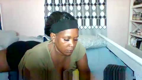 FLORAH DANIEL online show from April 30, 7:19 pm