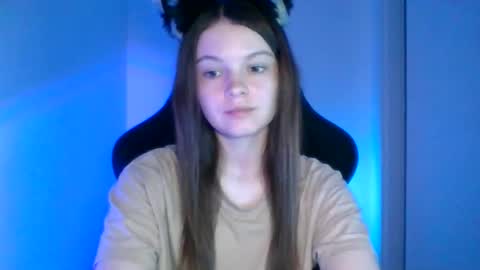 Snapshot of astradream_ chatting on September 26, 5:43 pm astradream_ online show from September 26, 5:43 pm