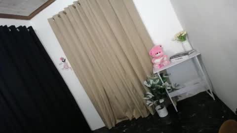 Anna online show from March 29, 1:40 am