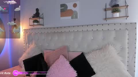 Snapshot of atenea_klett_ chatting on September 10, 2:07 pm ATENEA online show from September 10, 2:07 pm