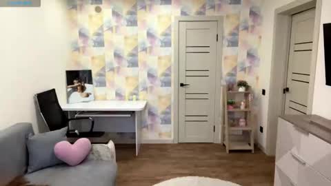 Jolyn online show from February 15, 6:37 am