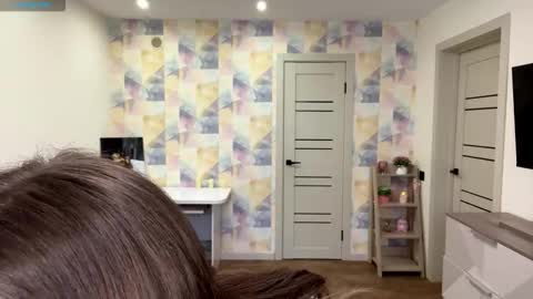 Jolyn online show from February 9, 6:06 am