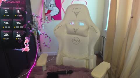 Audrey online show from March 15, 9:45 am