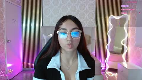 aura_tay1 online show from April 14, 11:46 am