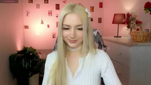 Aura online show from March 30, 9:15 pm