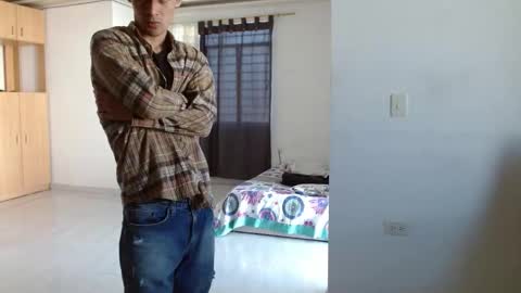 Snapshot of aureliv1 chatting on October 18, 8:46 pm Aureliano online show from October 18, 8:46 pm