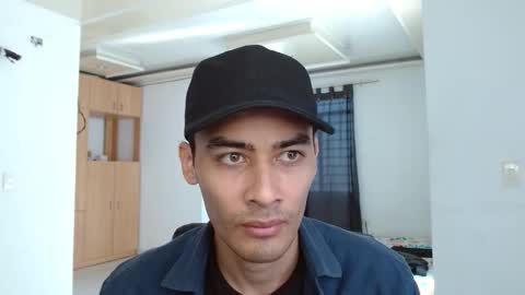 Snapshot of aureliv1 chatting on September 29, 1:21 pm Aureliano online show from September 29, 1:21 pm
