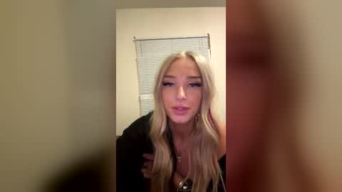 auriamist online show from July 8, 5:11 am