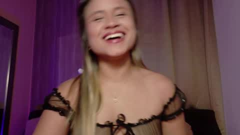 Snapshot of aurora_collins08 chatting on September 24, 5:41 pm aurora_collins08 online show from September 24, 5:41 pm