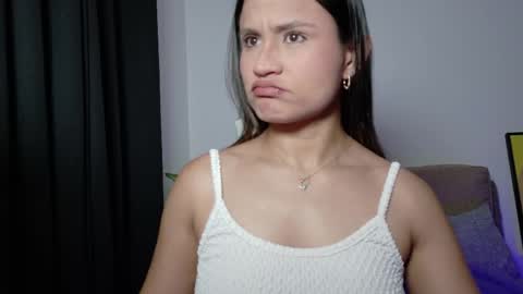 aurora_collins08 online show from May 12, 4:16 pm
