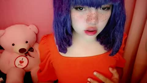 cute online show from February 19, 8:08 pm