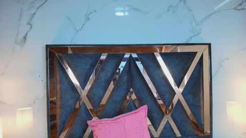 Aurora Diaz online show from April 3, 1:51 pm