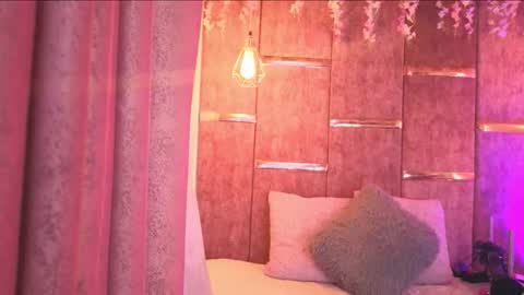 aurora online show from January 13, 7:21 pm