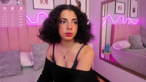 Mariana  online show from May 5, 3:24 am