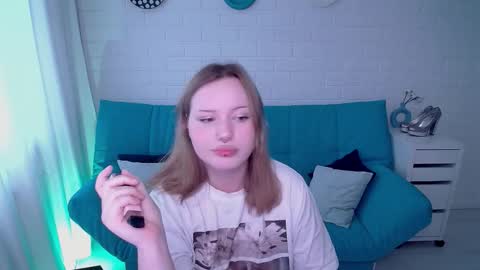 Snapshot of auroramour chatting on October 7, 10:55 am Aurora online show from October 7, 10:55 am
