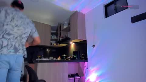 A online show from March 30, 3:06 am