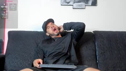 Snapshot of austintorres_ chatting on September 26, 3:14 am AustinTorres online show from September 26, 3:14 am
