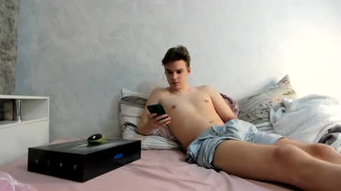 Auston 3 online show from July 4, 2:04 am