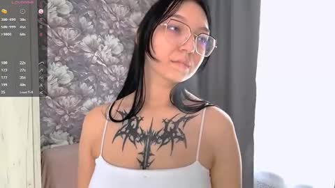 Snapshot of autumnmeddock chatting on October 20, 9:25 am Lana online show from October 20, 9:25 am